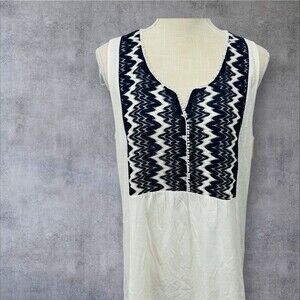 NWOT Vince Camuto Black and White Zigzag Tank Top